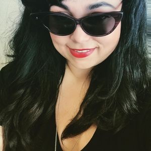 Meet your Posher, Andrea